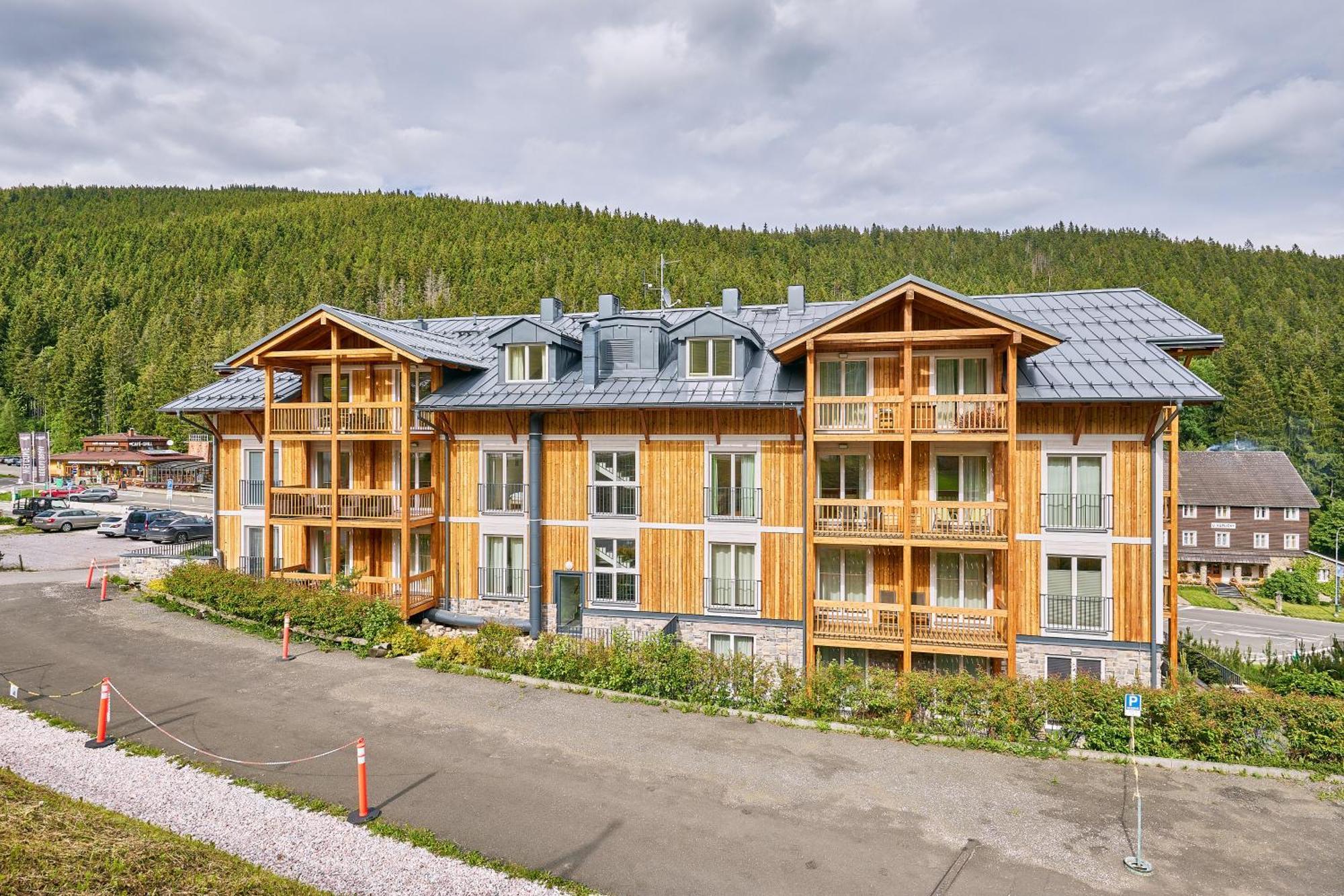 Aparthotel Kovarna Residence Pec pod Snezkou Exterior photo